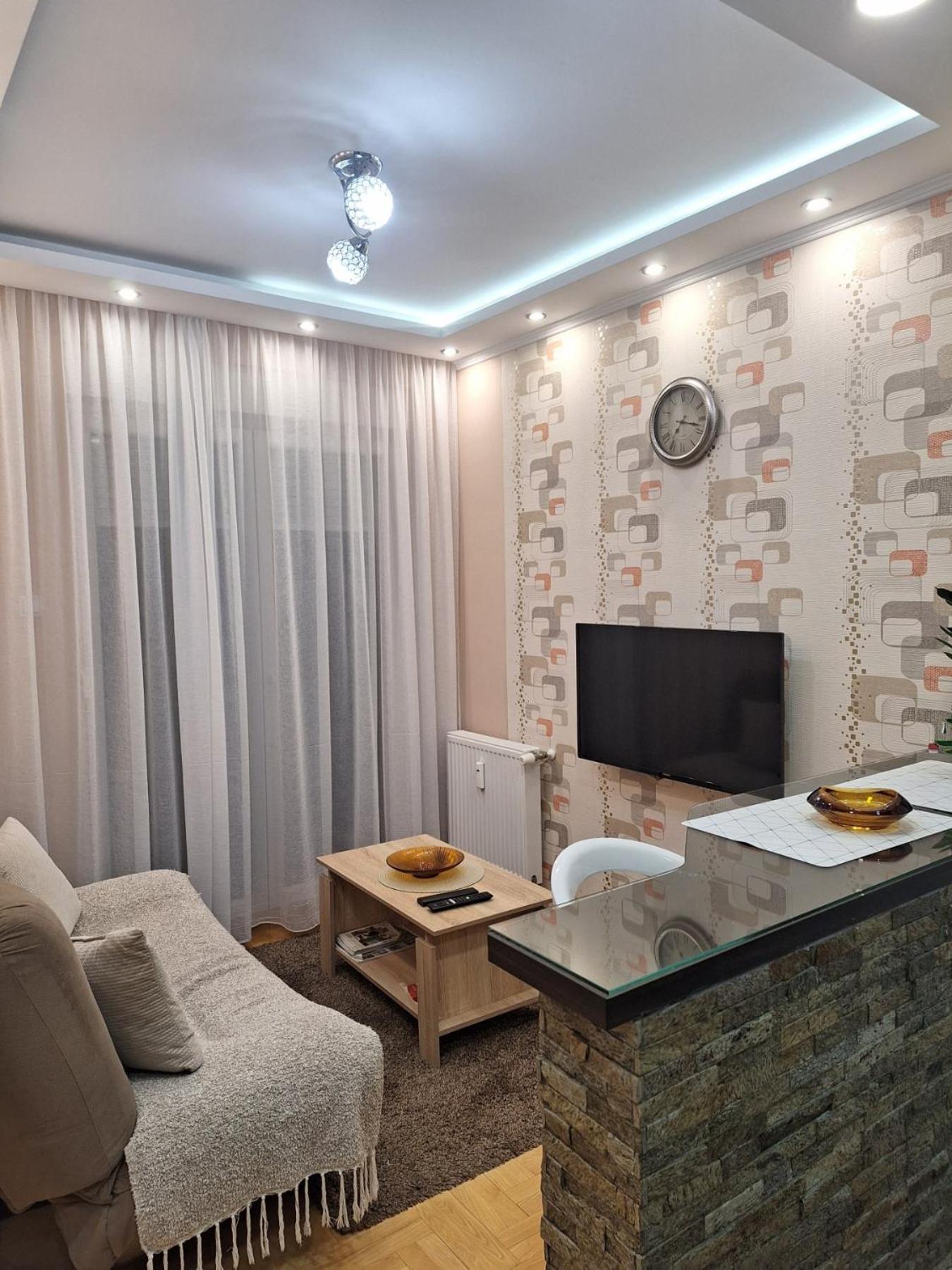 Lux Apartment Sanja 1 ซูโบติกา ภายนอก รูปภาพ
